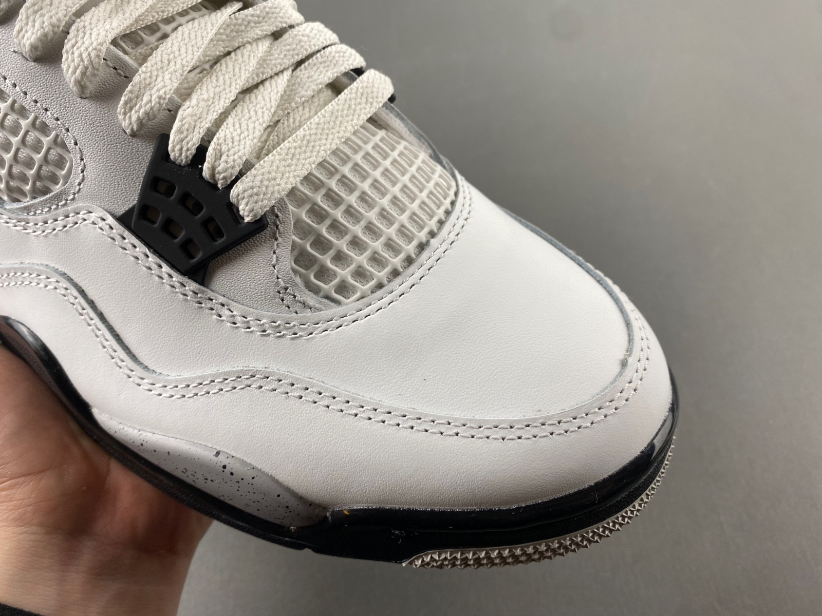 Air Jordan 4 OG “White Cement” FV5029-100