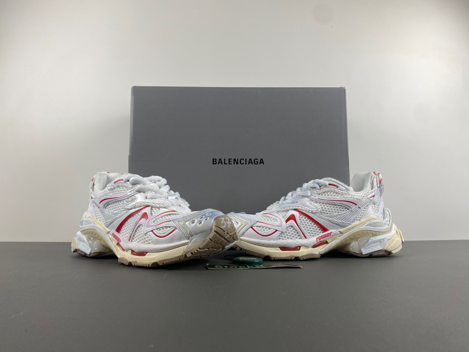 Ba*len*cia*ga runner sneaker