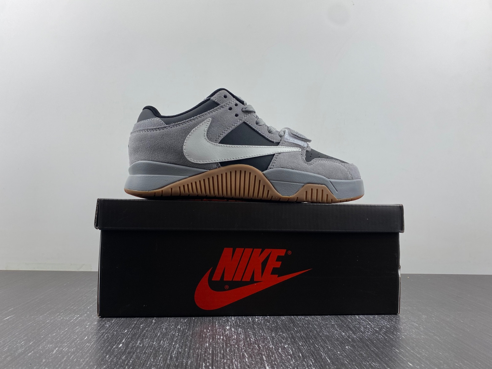 travis scott x jordan cut the check