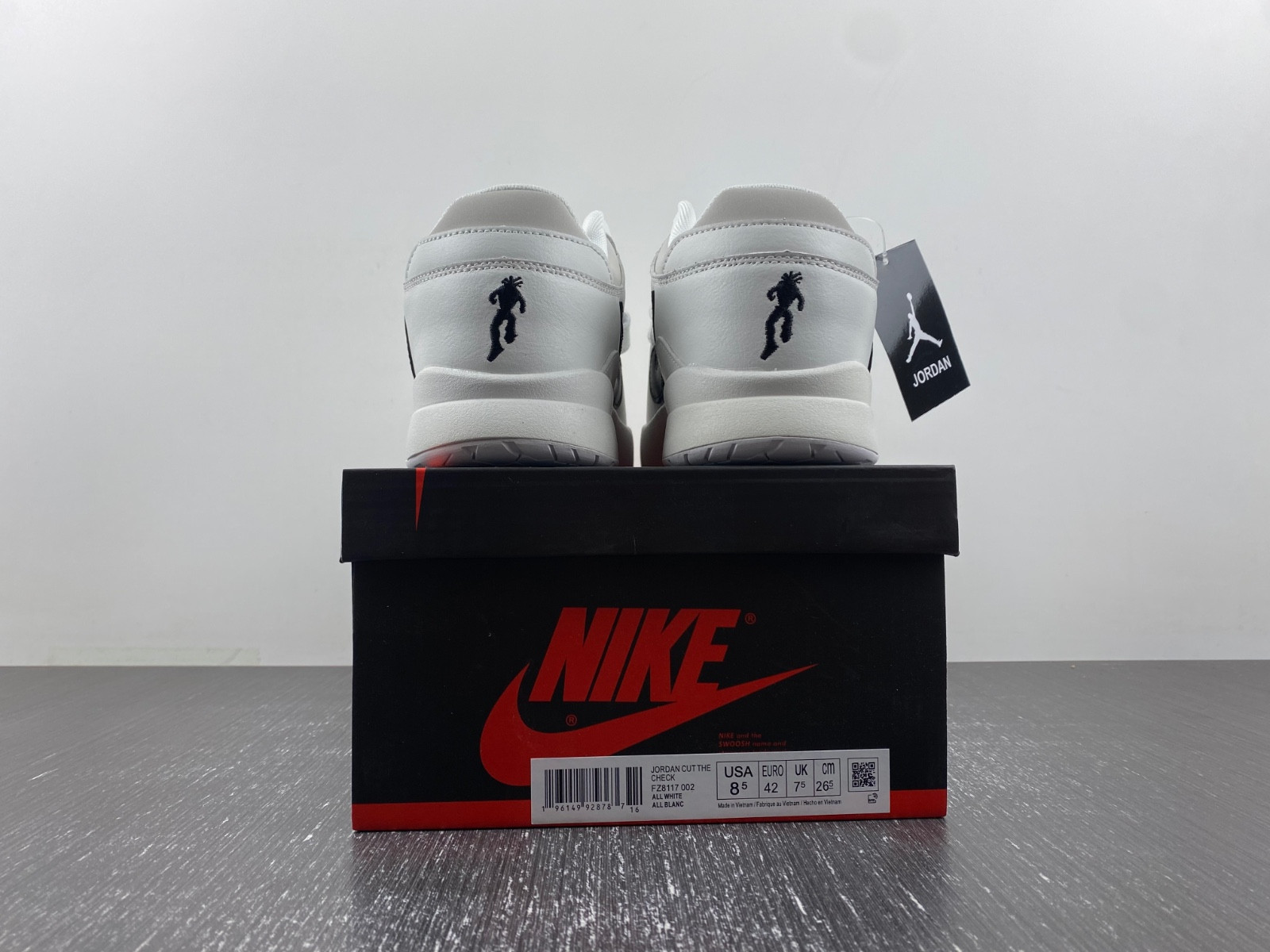 travis scott x jordan cut the check