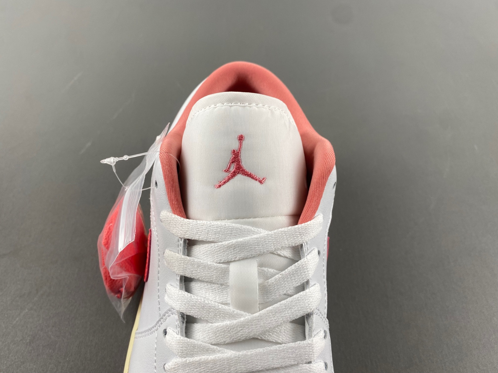 Air Jordan 1 Low "Pink Salt" DC0774-109