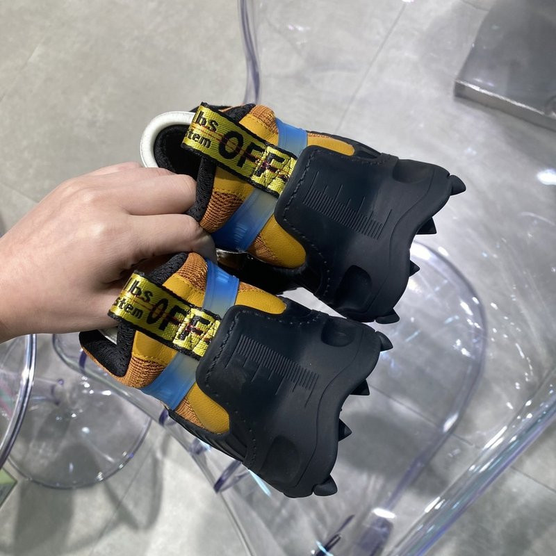 of c/o odsy-1000 sneaker