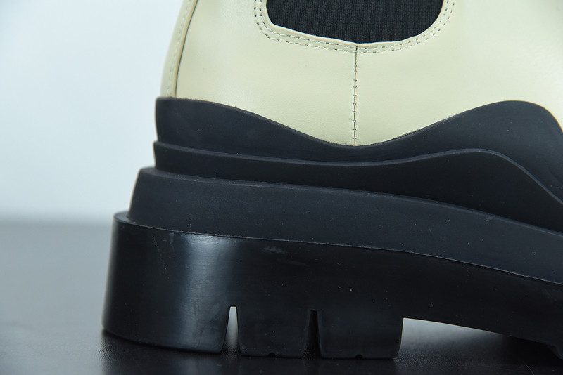 Bo*te*ga ve*ne*ta sneaker