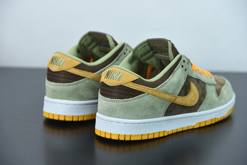 nike sb dunk low “dusty olive” dh5360-300