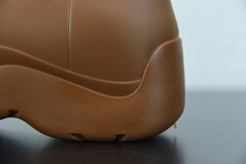 Bo*te*ga ve*ne*ta sneaker