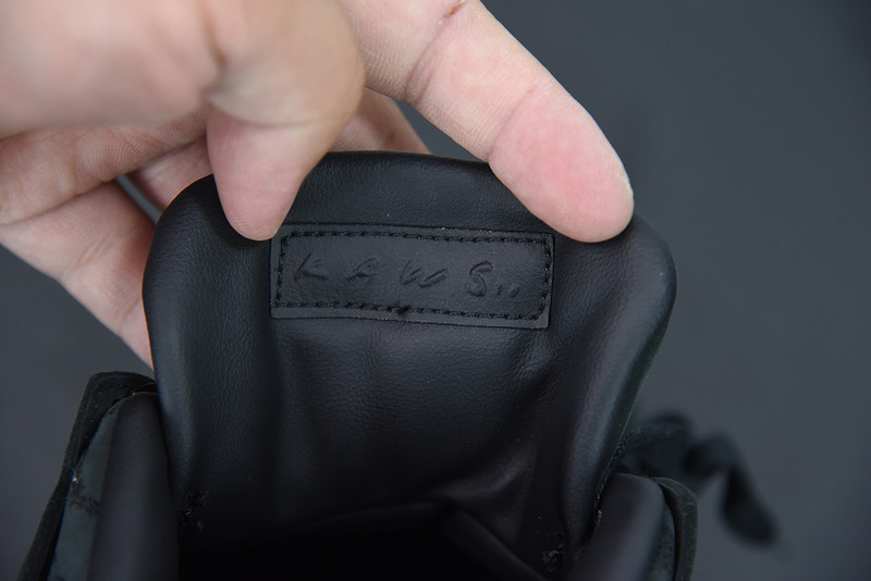 air jordan 4 retro kaws "kaws" 930155-001