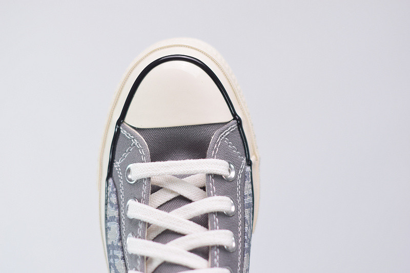 dio* x converse sneaker