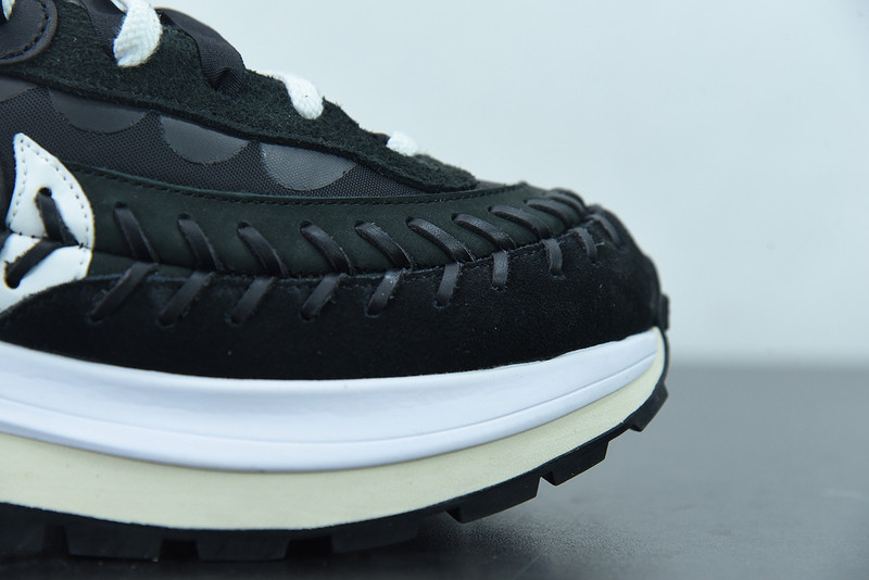 sacai x nike ldwaffle x jean paul gaultier black white dh9186-001