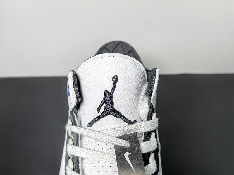 A Ma Maniére x Jordan 3 “Diffused Blue” HV8571-100