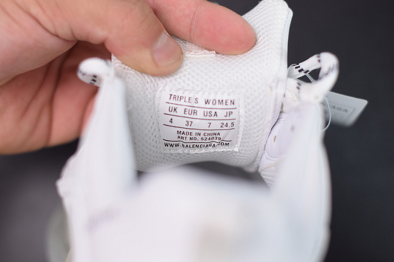 bc triple s trainer 524039 w09e1 2021