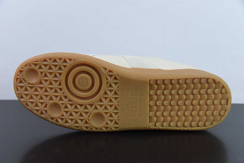 ma*s*n Ma*i*la sneaker