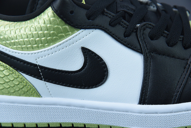 air jordan 1 low "vivid green snakeskin