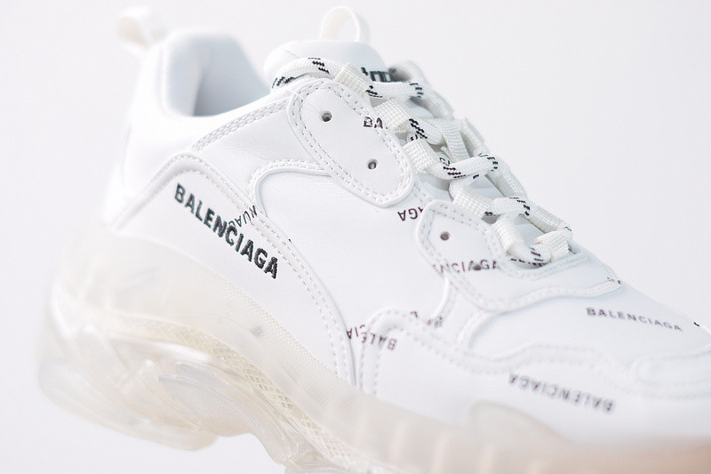 bc triple s trainer 524039 w09e1 2021