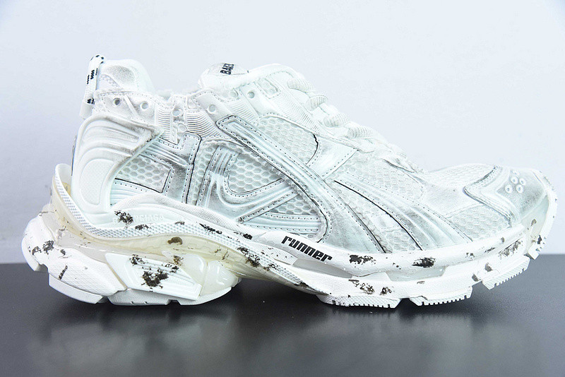 Ba*len*cia*ga runner sneaker