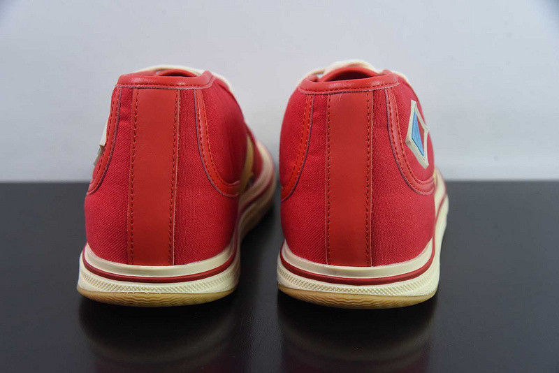 BOTTEGA VENETA Sneaker