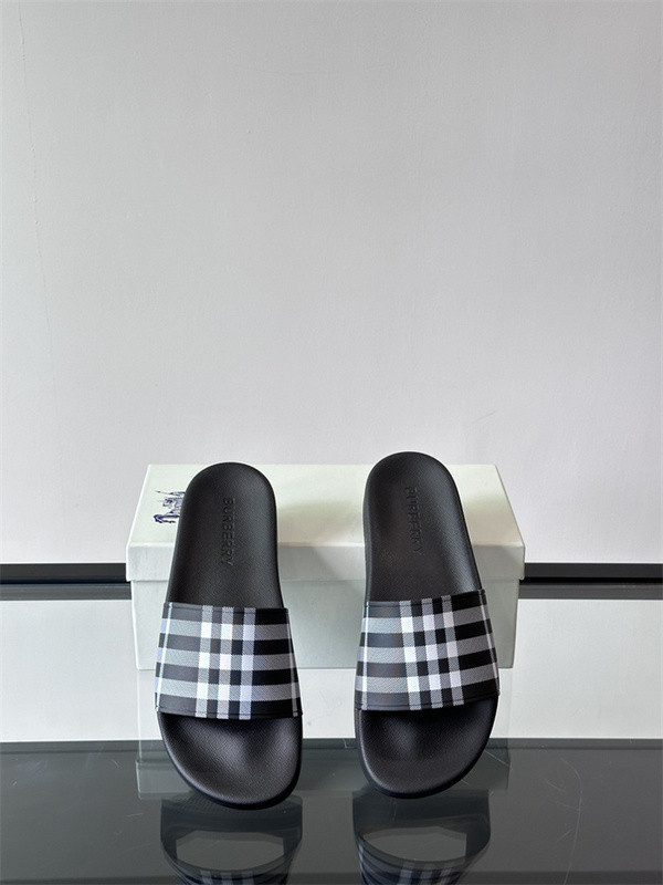 BURBERRY SLide