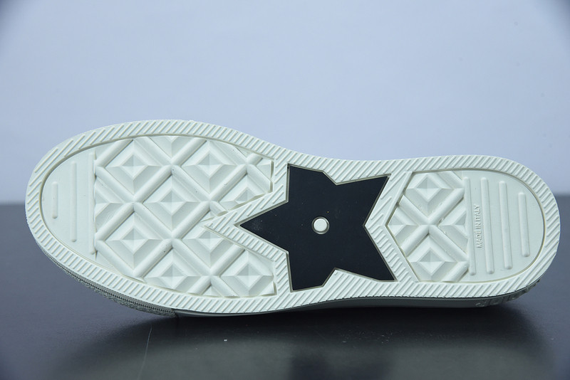 dio* x converse sneaker