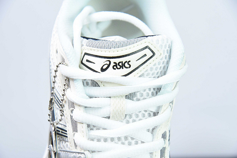 As*ic*s gel kayano 14 