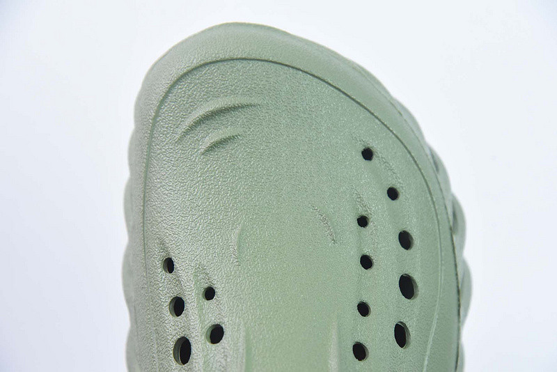 Cr*0*s echo clog army green