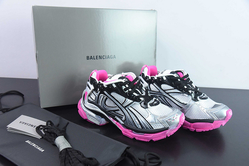 Ba*len*cia*ga runner sneaker