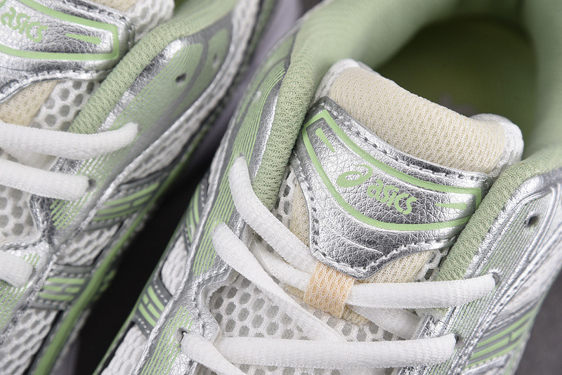 As*ic*s gel kayano 14 