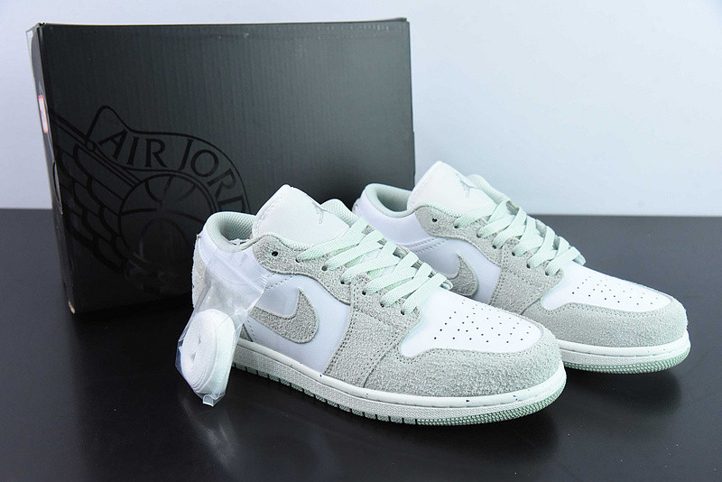 air jordan 1 low "light green" fn5214-131