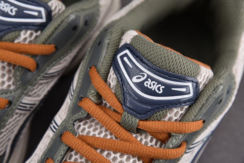 As*ic*s gel kayano 14 