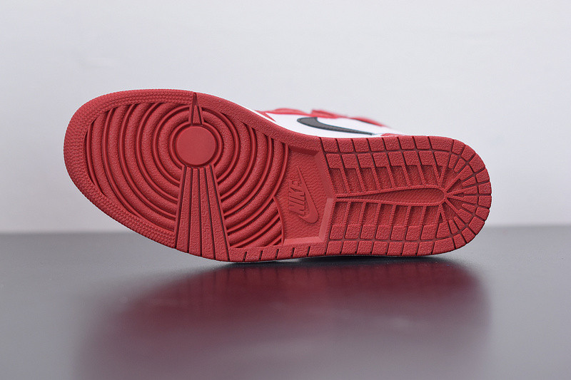 air jordan 1 retro high og "chicago" 2015 555088-101